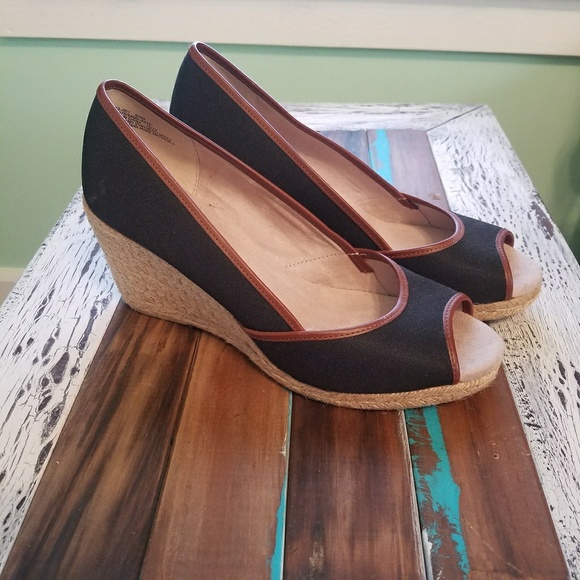 G.H. Bass & Co. Shoes - 🌸SALE🌸 G.H. Bass & Co. Kate Peep toe wedge shoe